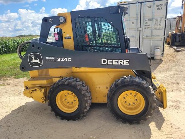 Image of John Deere 324G equipment image 4
