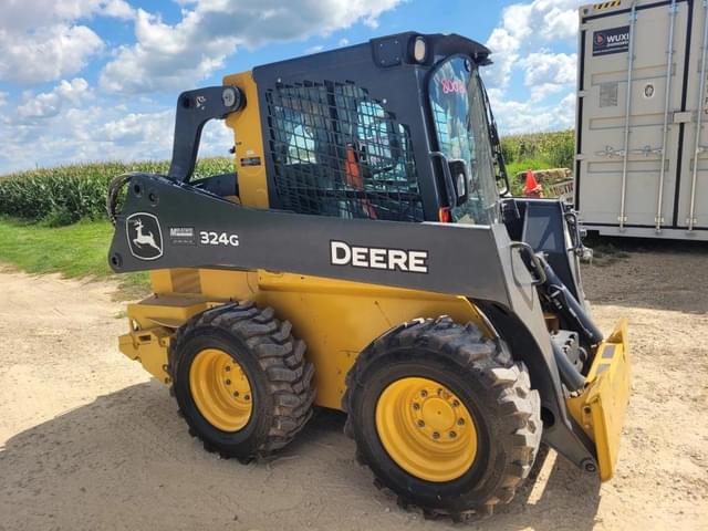 Image of John Deere 324G equipment image 3