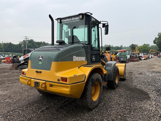 Image of John Deere 324K equipment image 3