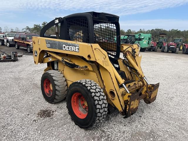 Image of John Deere 325 equipment image 3