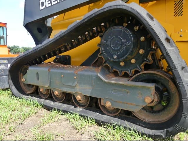 Image of John Deere 325G equipment image 4