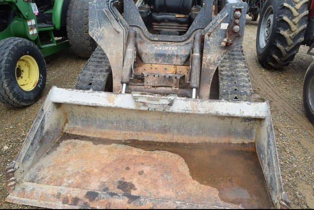 Image of John Deere 325G equipment image 3