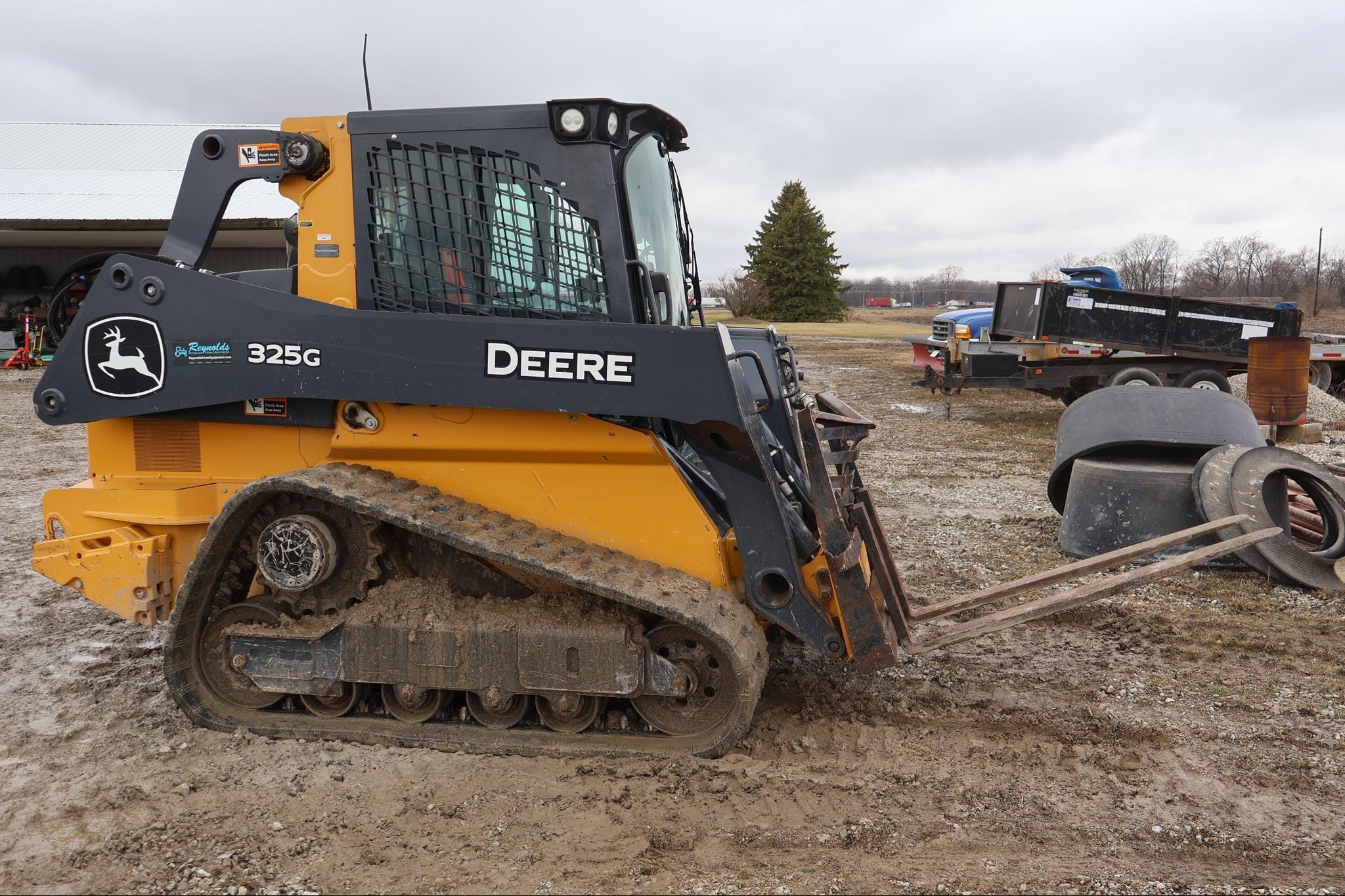 John Deere 325G Equipment Image0