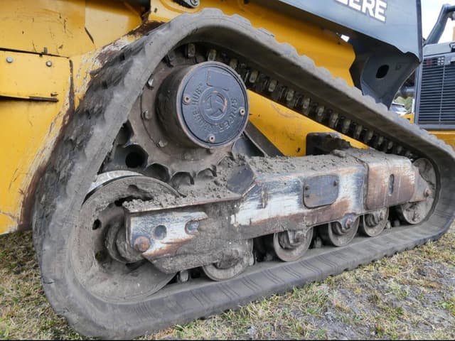 Image of John Deere 325G equipment image 4