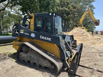 Main image John Deere 325G