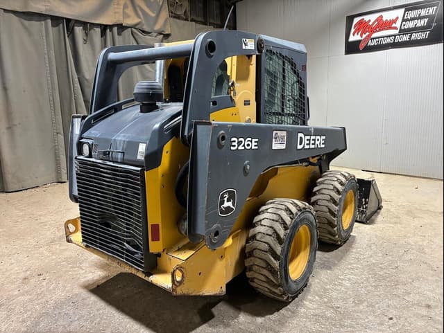 Image of John Deere 326E equipment image 4