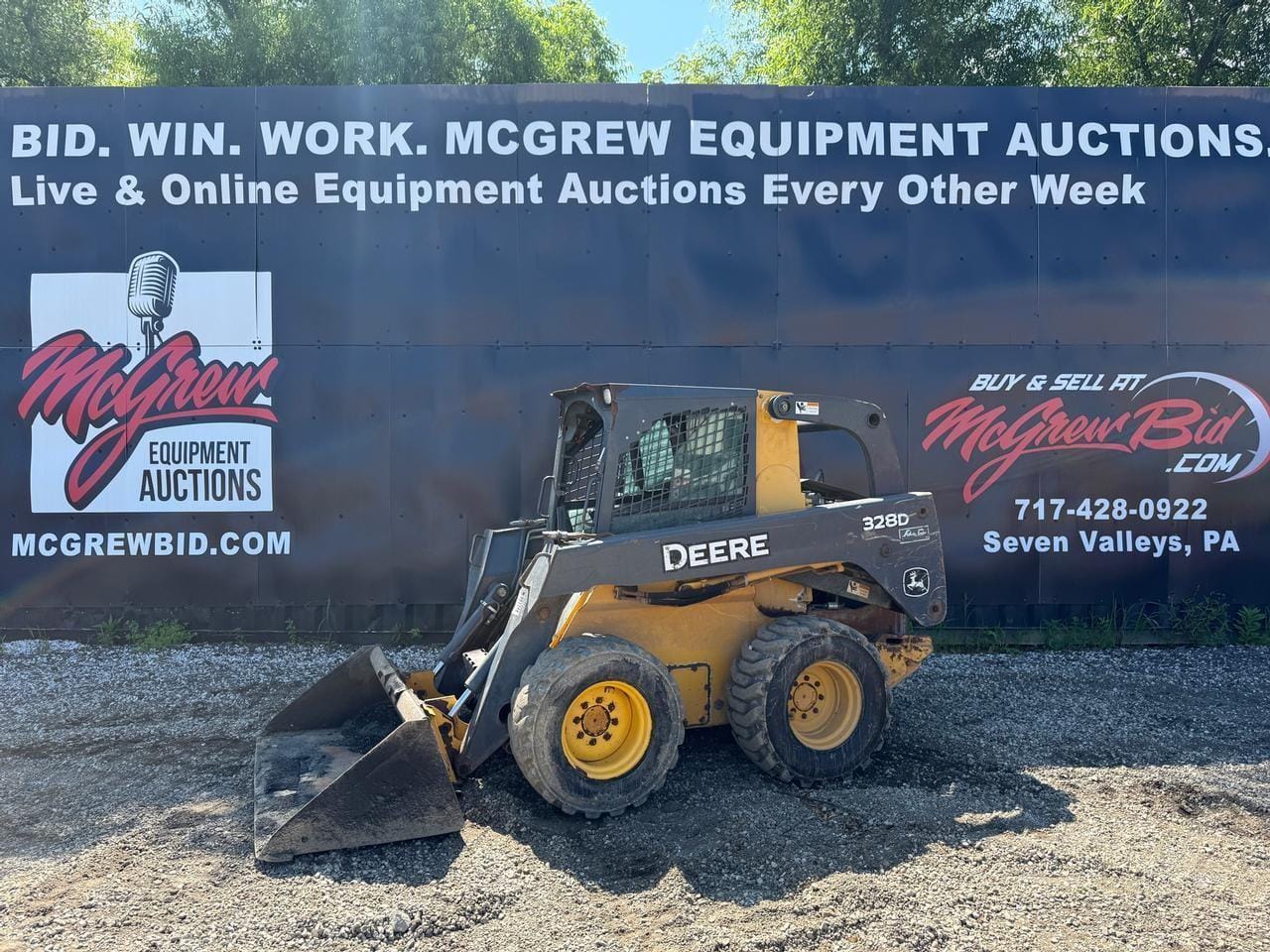 John Deere 328D Equipment Image0