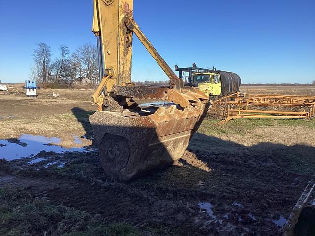 Image of John Deere 330C LC equipment image 3