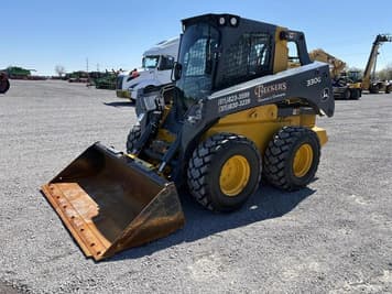 Main image John Deere 330G