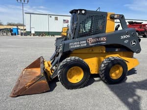 John Deere 330G Image