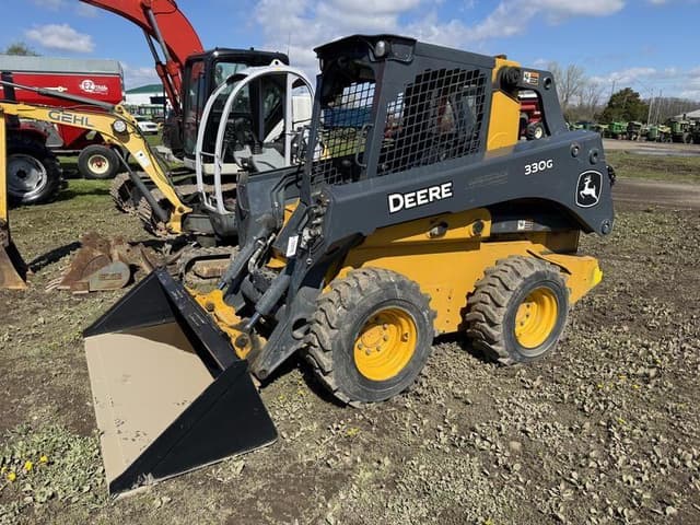 Image of John Deere 330G equipment image 2