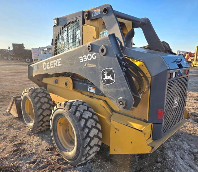 Image of John Deere 330G equipment image 2