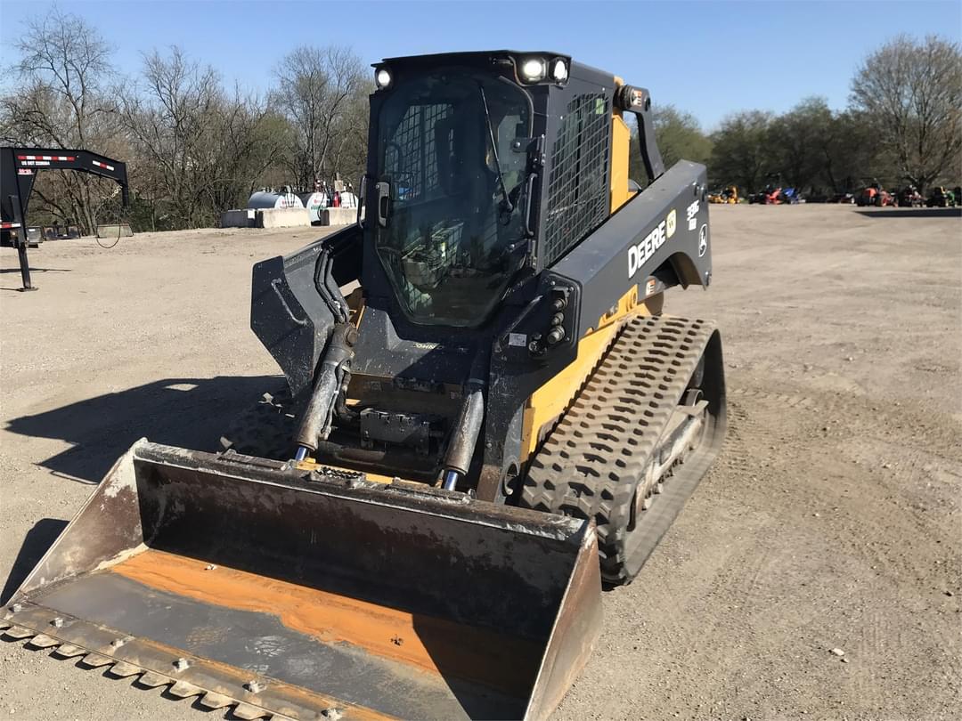 Image of John Deere 331G Image 1