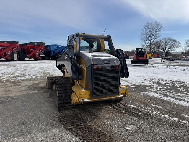 Image of John Deere 331G equipment image 4