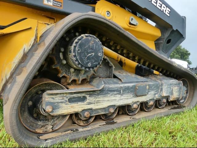 Image of John Deere 331G equipment image 4