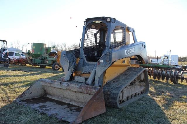 Image of John Deere 331G equipment image 4