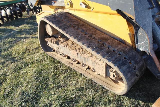 Image of John Deere 331G equipment image 1