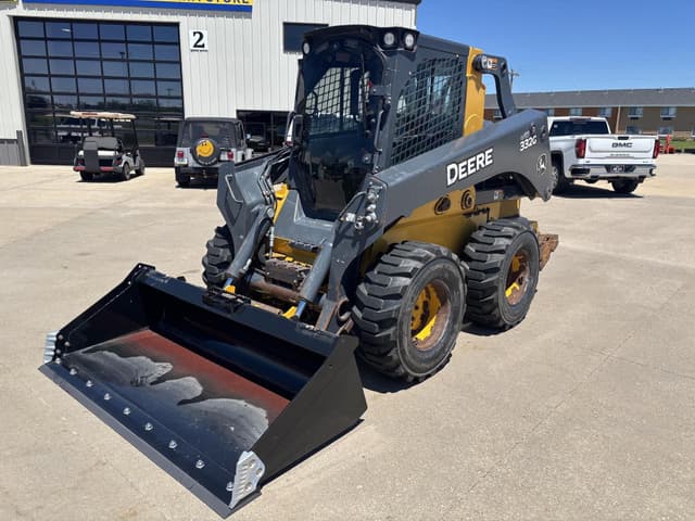 Image of John Deere 332G equipment image 1