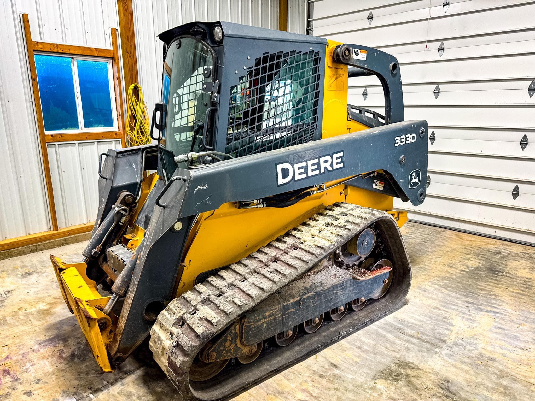 John Deere 333D Equipment Image0