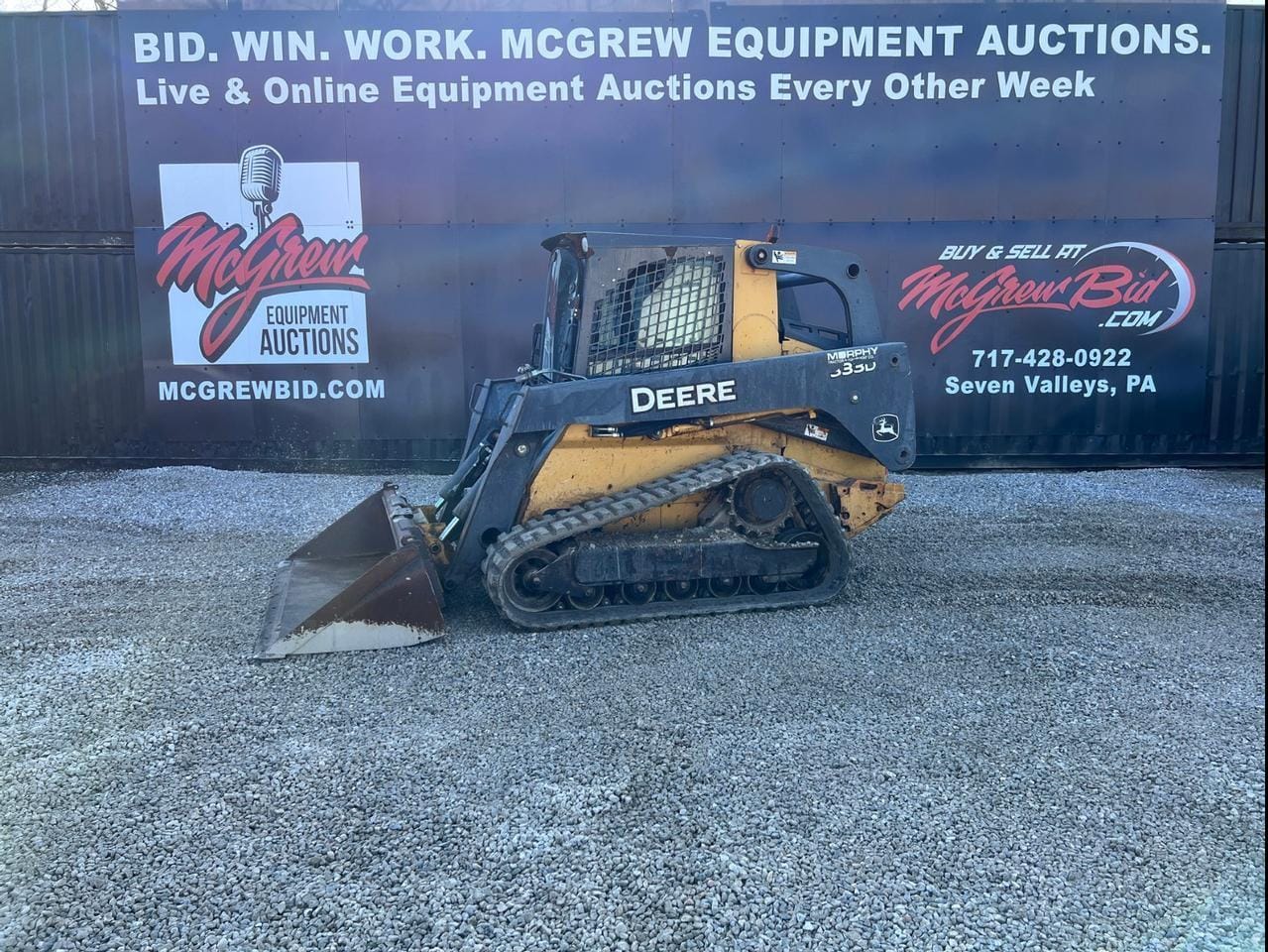 John Deere 333D Equipment Image0