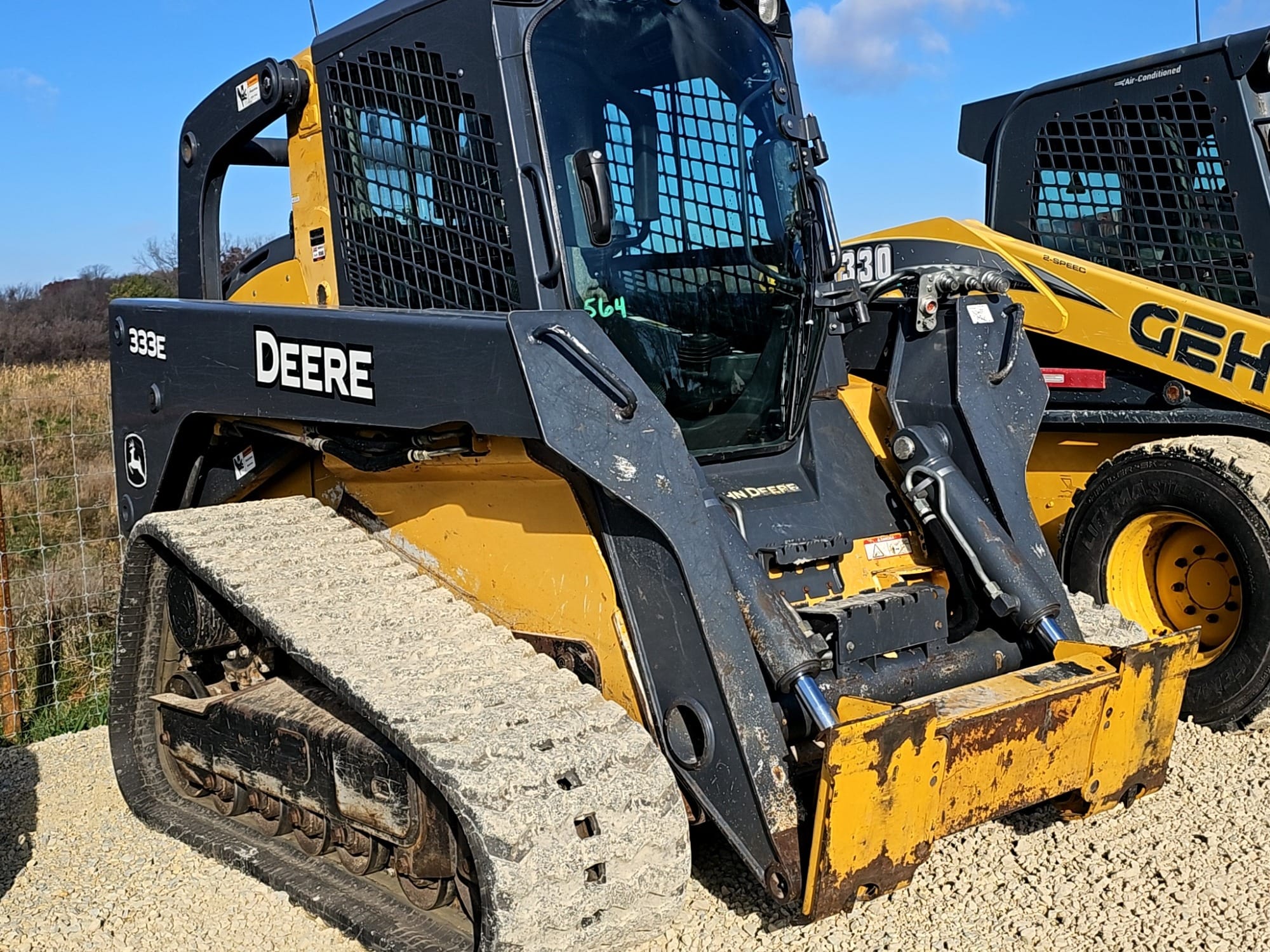 Main image John Deere 333E