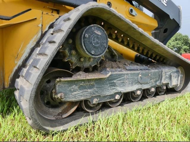 Image of John Deere 333G equipment image 4