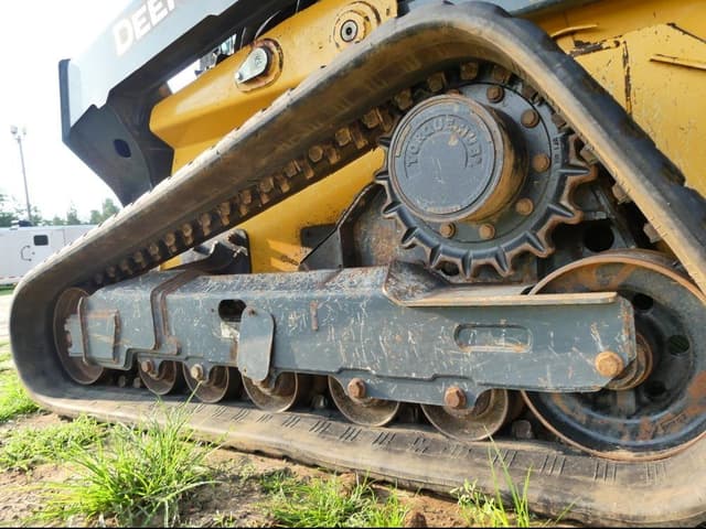 Image of John Deere 333G equipment image 4