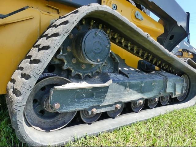 Image of John Deere 333G equipment image 4