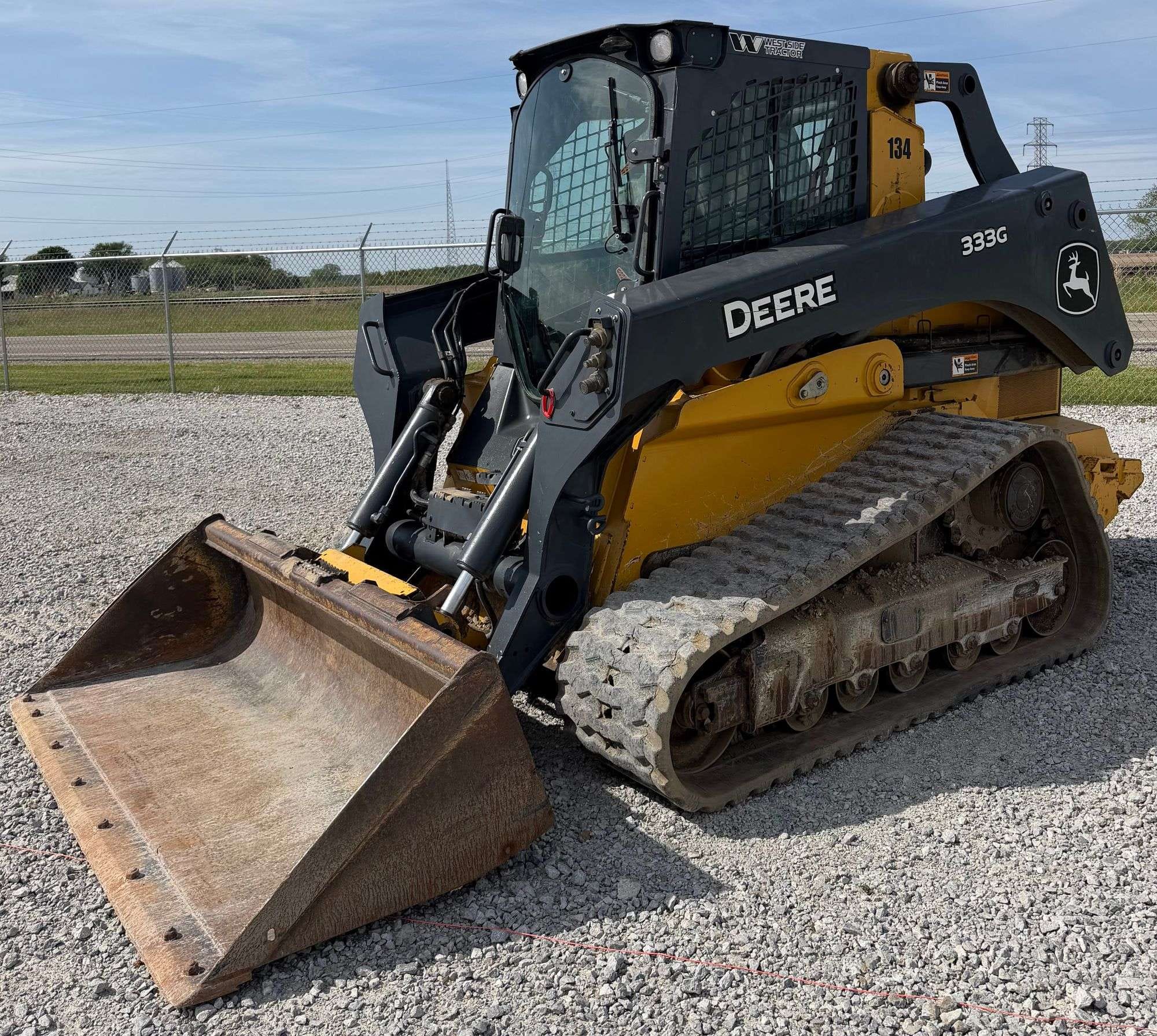 John Deere 333G Equipment Image0