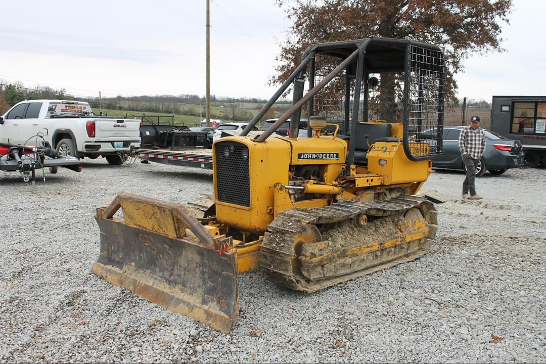 Image of John Deere 350B Primary image