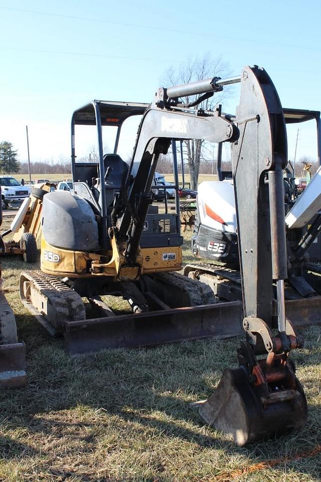 Image of John Deere 35D equipment image 2