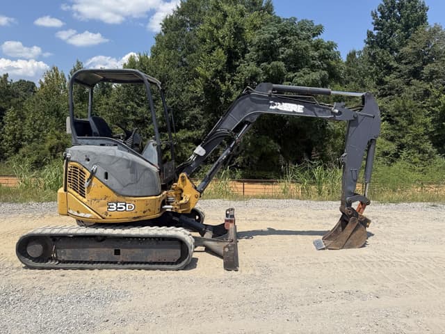 Image of John Deere 35D equipment image 1