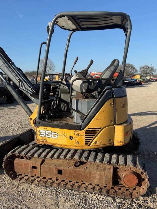 Image of John Deere 35D equipment image 1