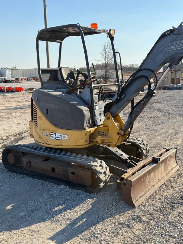 Image of John Deere 35D equipment image 3
