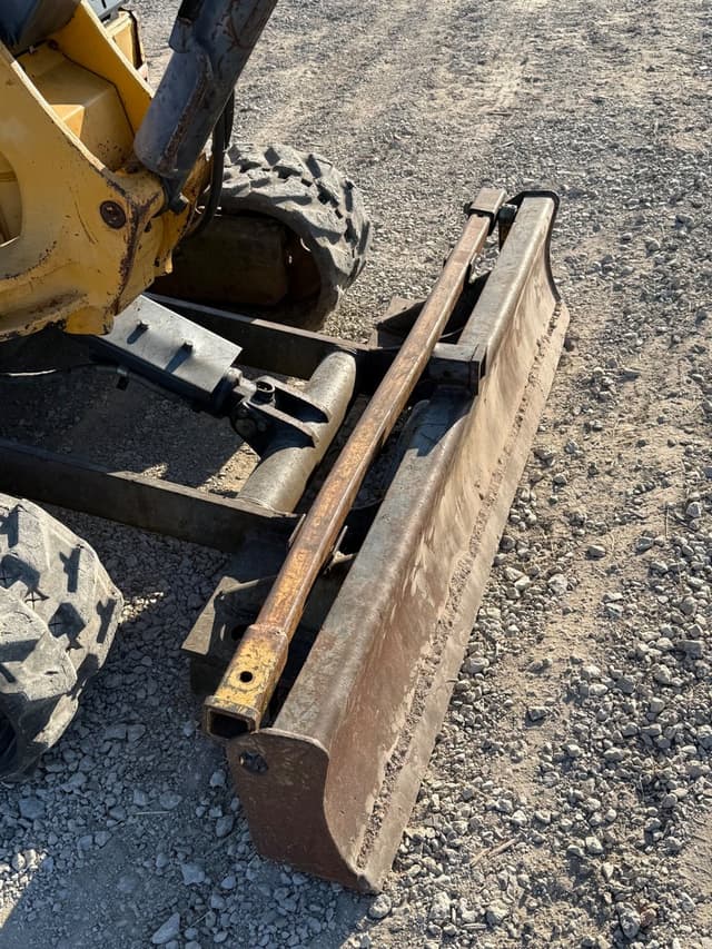 Image of John Deere 35D equipment image 4