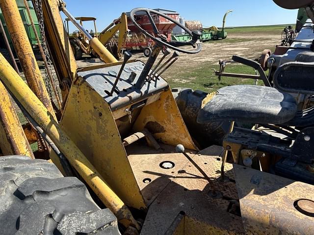 Image of John Deere 380 equipment image 2