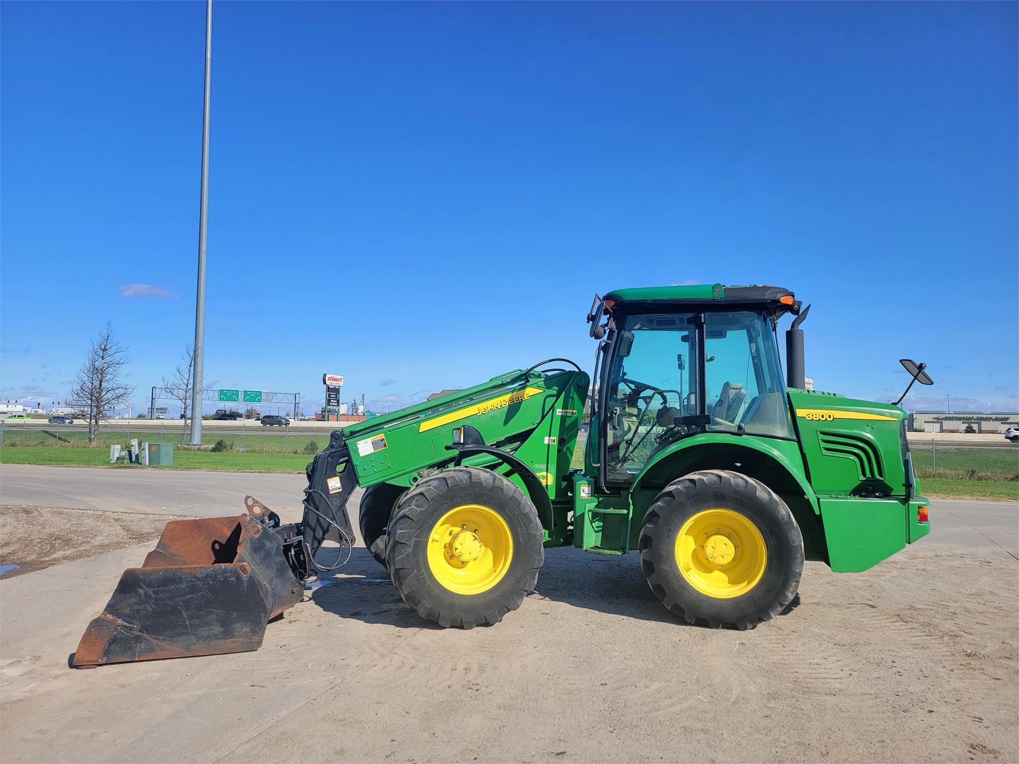 Main image John Deere 3800