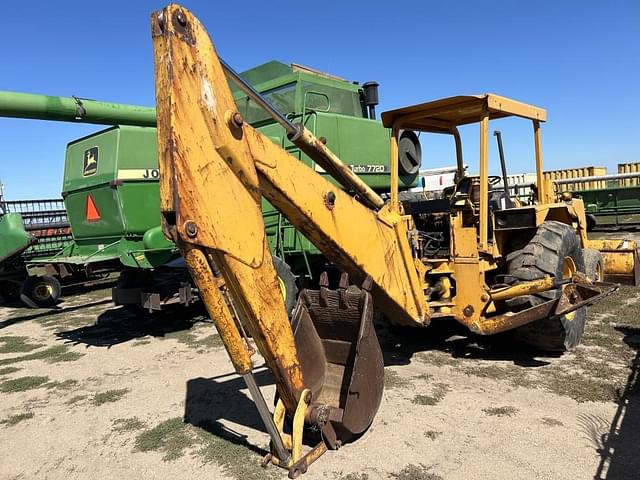 Image of John Deere 410J equipment image 3