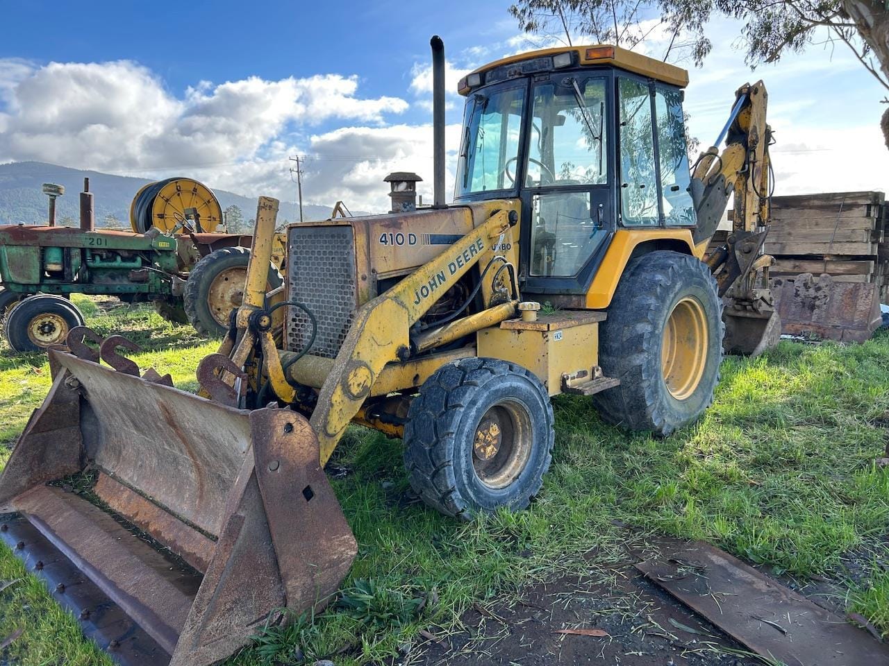 John Deere 410D Equipment Image0