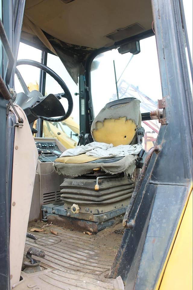Image of John Deere 410D equipment image 4