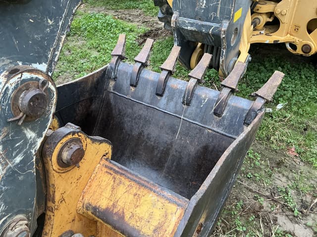 Image of John Deere 410K equipment image 4