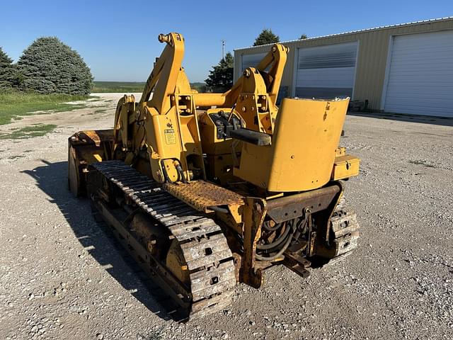 Image of John Deere 440C equipment image 2