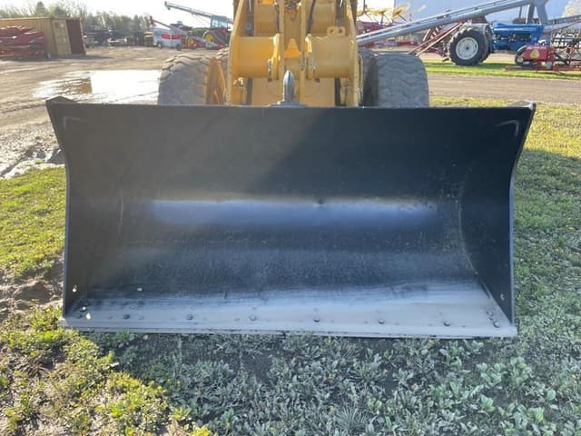 Image of John Deere 444H equipment image 4