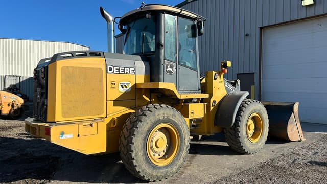 Image of John Deere 444K equipment image 4
