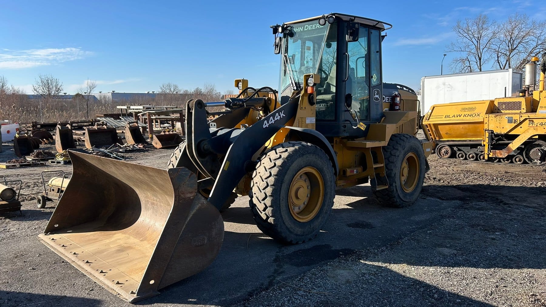 John Deere 444K Equipment Image0