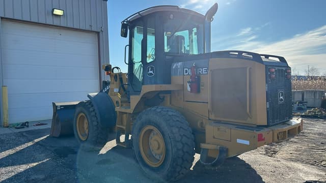 Image of John Deere 444K equipment image 2