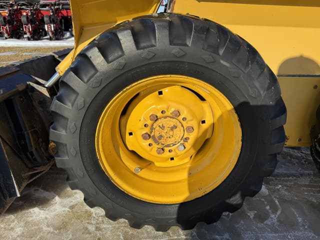 Image of John Deere 4475 equipment image 3