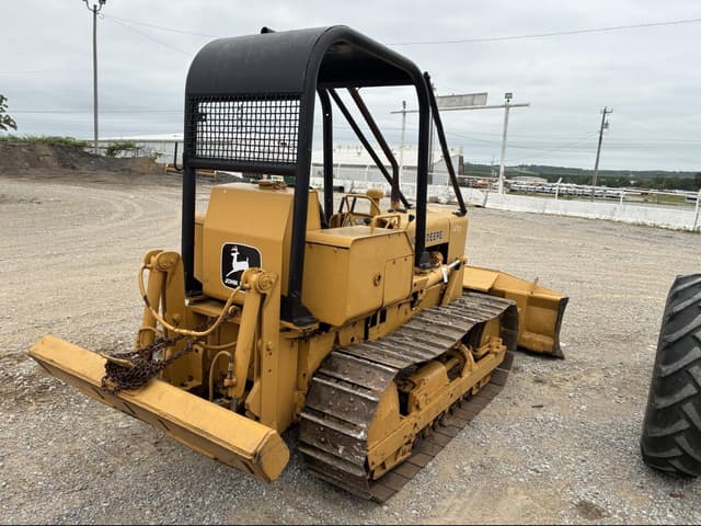 Image of John Deere 450C equipment image 2