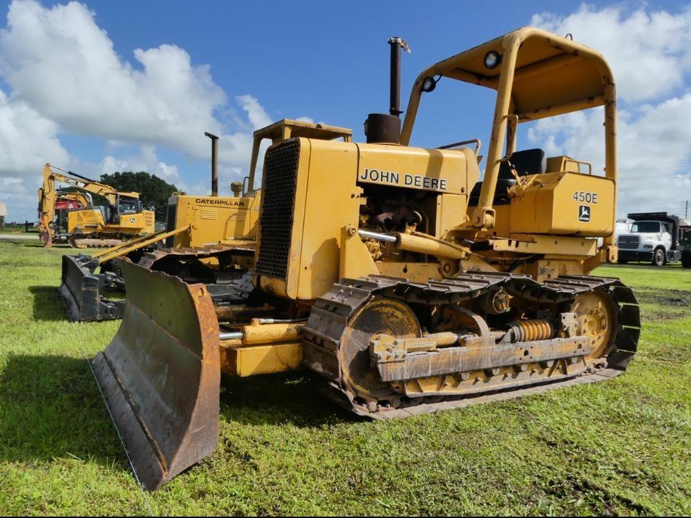 Image of John Deere 450E Primary image