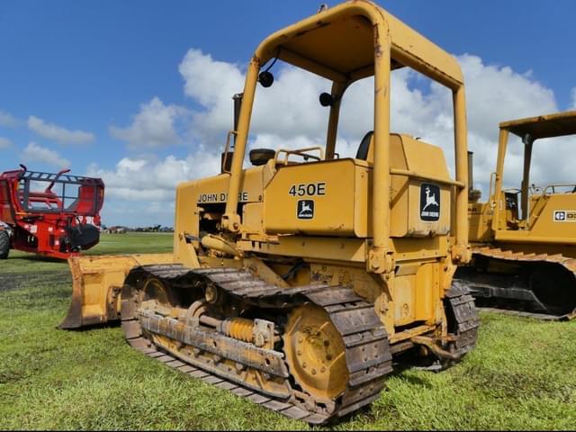 Image of John Deere 450E equipment image 3